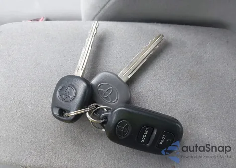 2006 Toyota Corolla Le from USA, damaged, VIN JTDBR32E260081651